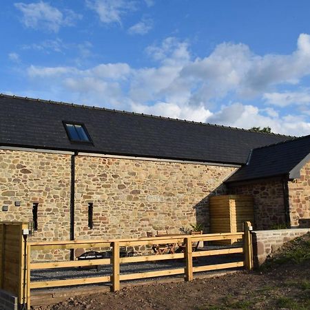 Cowshed In The Black Mountains Abergavenny Bagian luar foto