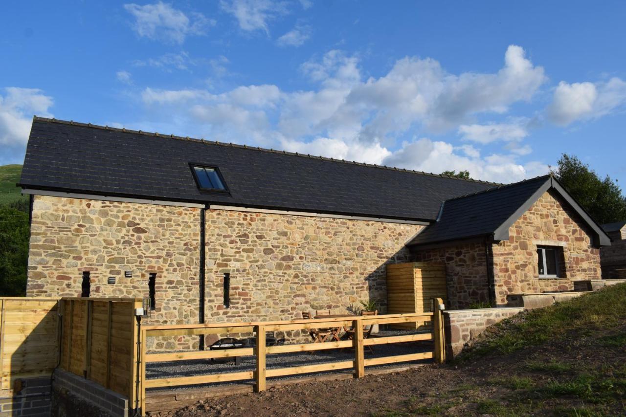 Cowshed In The Black Mountains Abergavenny Bagian luar foto